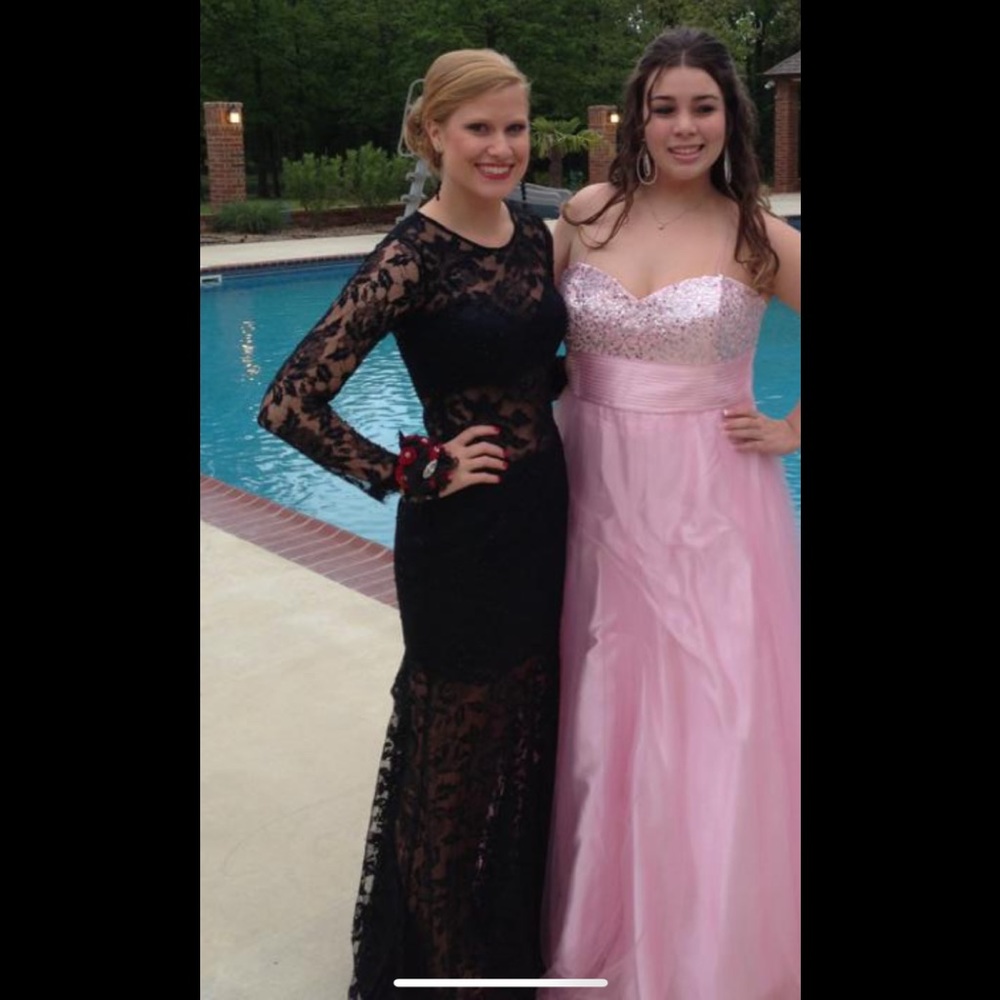 Lace/beaded homecoming/prom dress! Maggie Sottero